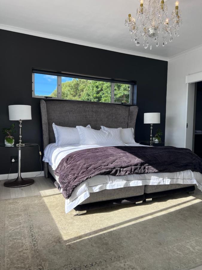 Royal Library Room Mossel Bay Bagian luar foto