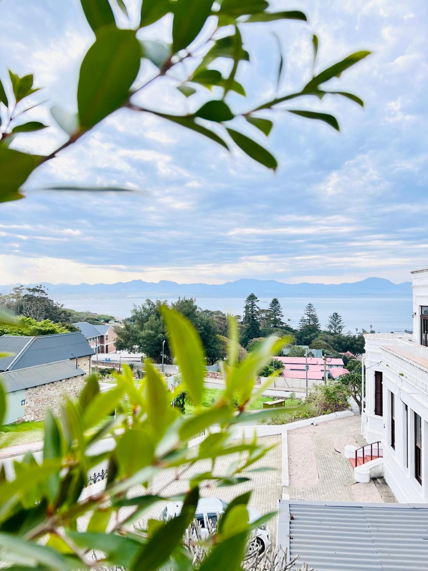 Royal Library Room Mossel Bay Bagian luar foto